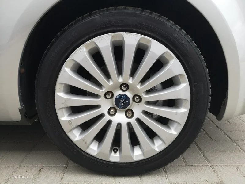 Ford C-Max I 24