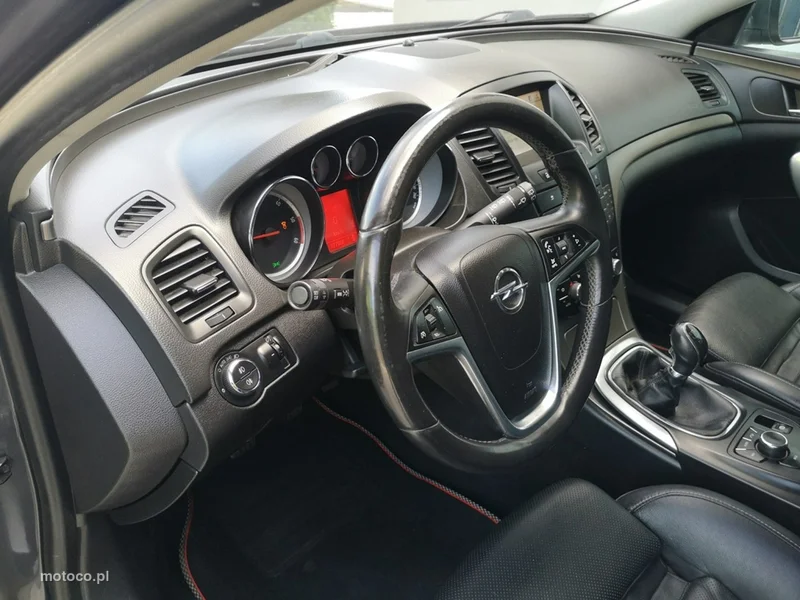 Opel Insignia A 12