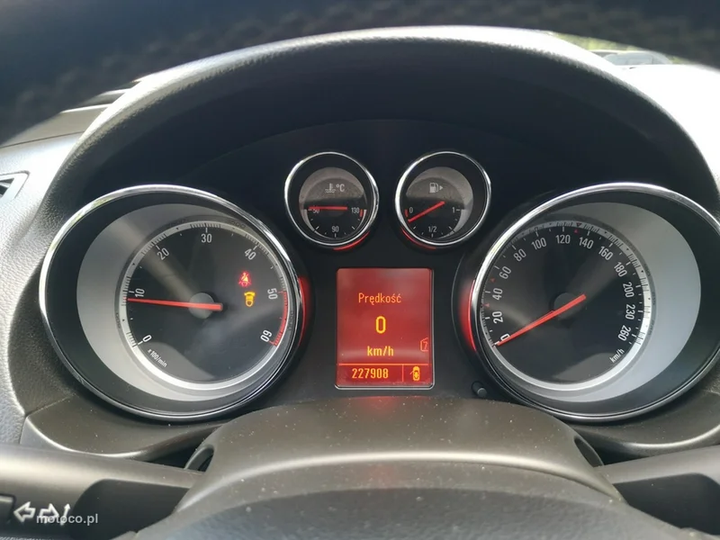 Opel Insignia A 13