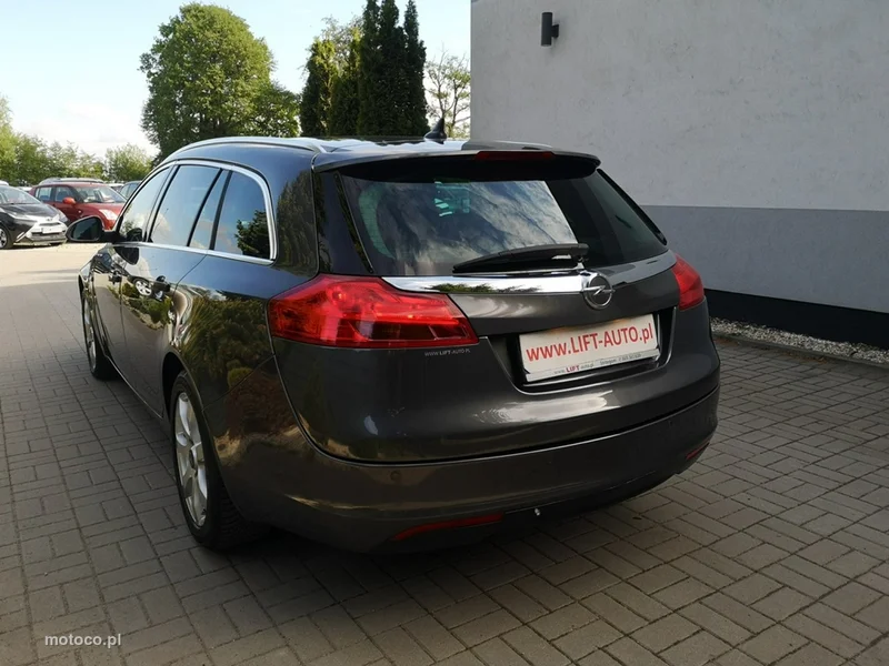 Opel Insignia A 8
