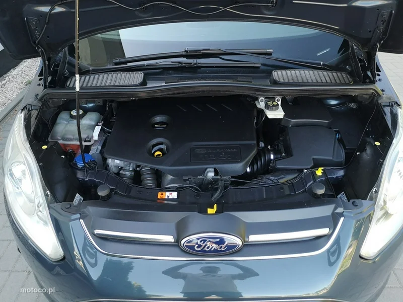 Ford C-Max II 26