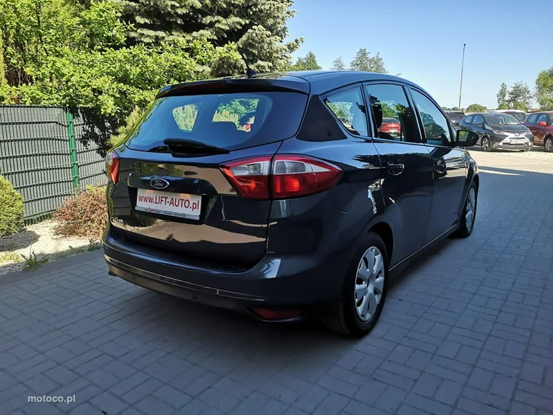 Ford C-Max II 6