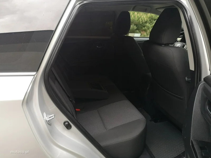 Toyota Auris E180 20