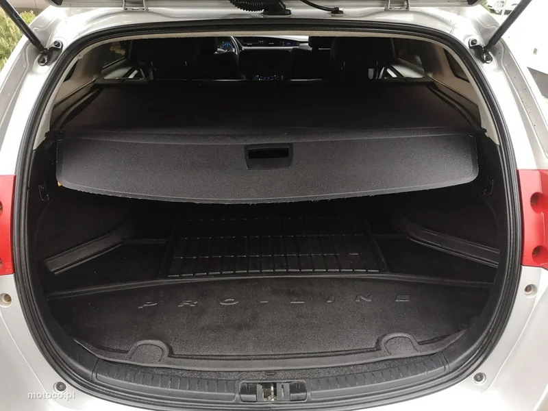 Toyota Auris E180 21