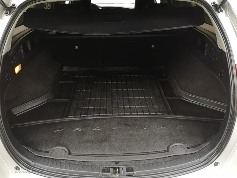 Toyota Auris E180 22
