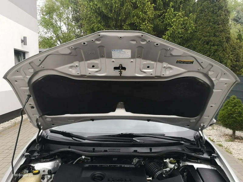 Toyota Auris E180 24