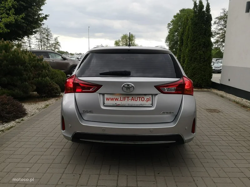 Toyota Auris E180 7