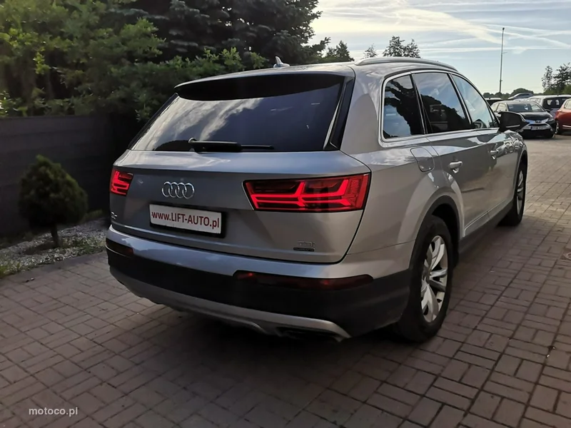 Audi Q7 4M 6