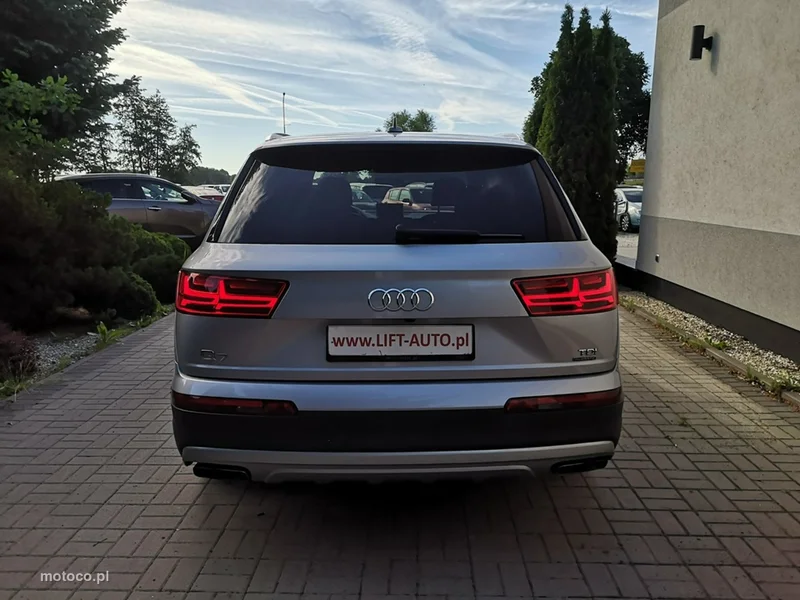 Audi Q7 4M 7