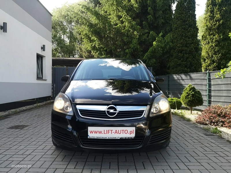Opel Zafira B 2