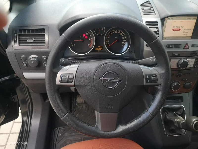 Opel Zafira B 14