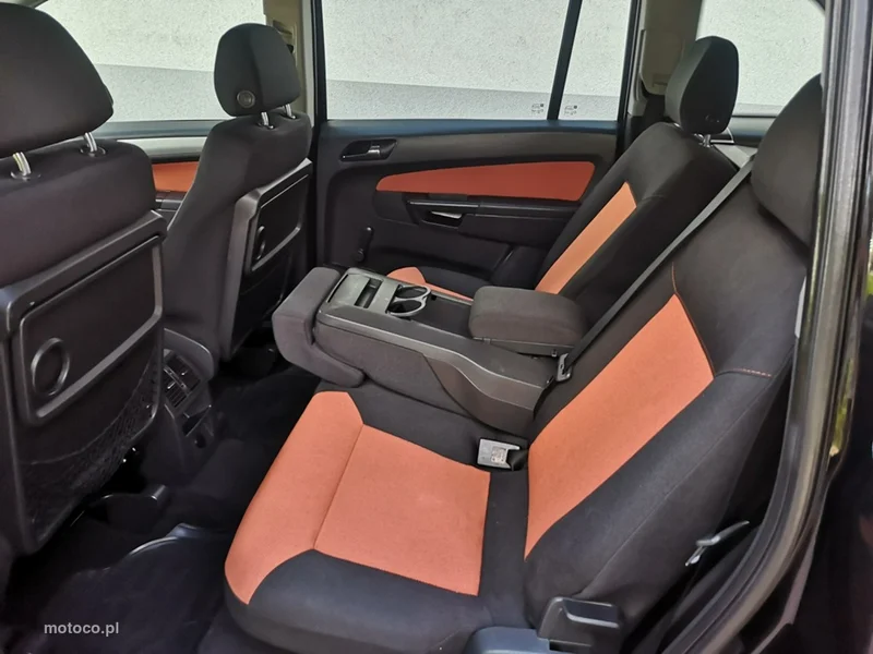 Opel Zafira B 19
