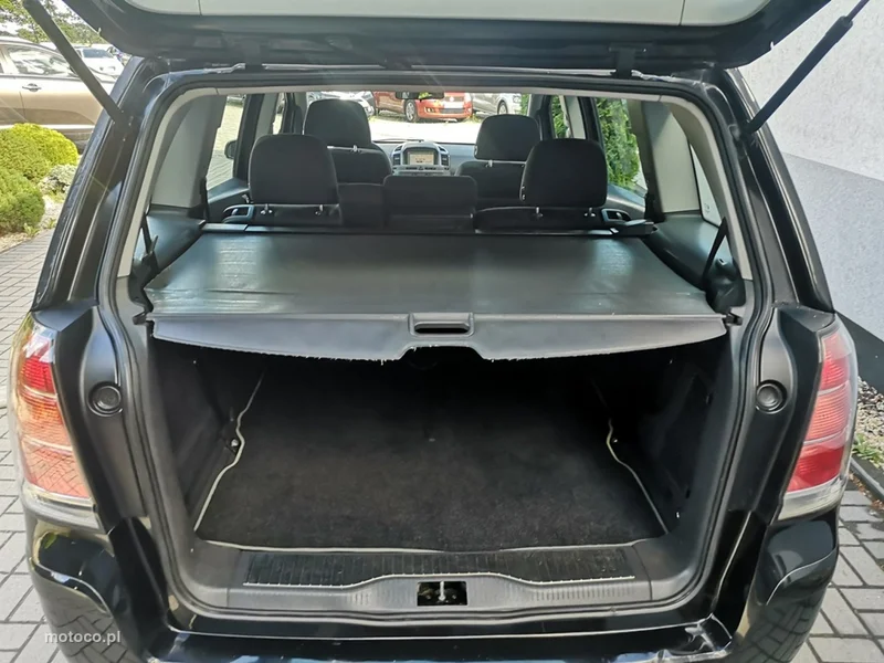 Opel Zafira B 26