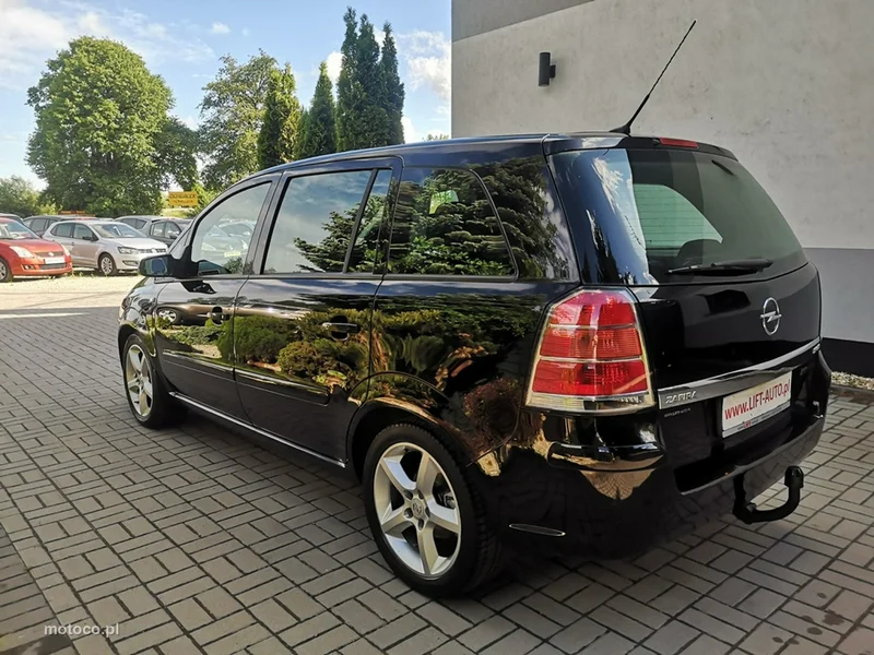 Opel Zafira B 9