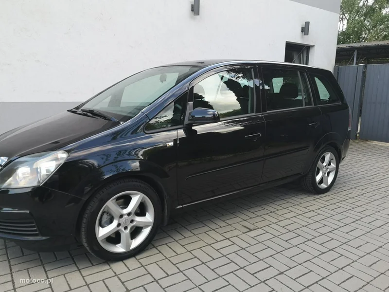 Opel Zafira B 10