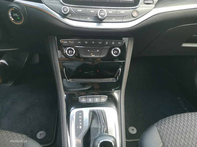 Opel Astra K 19
