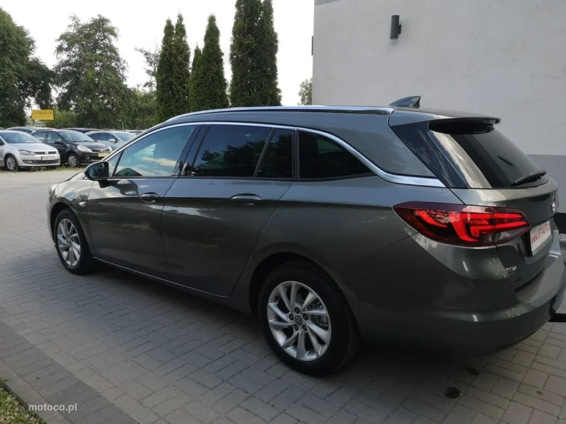 Opel Astra K 9