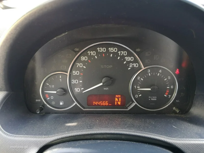 Peugeot 1007 13