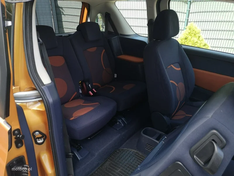 Peugeot 1007 18