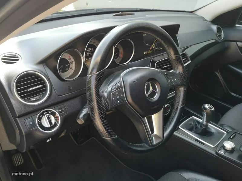 Mercedes-Benz Klasa C W204 C 180 12