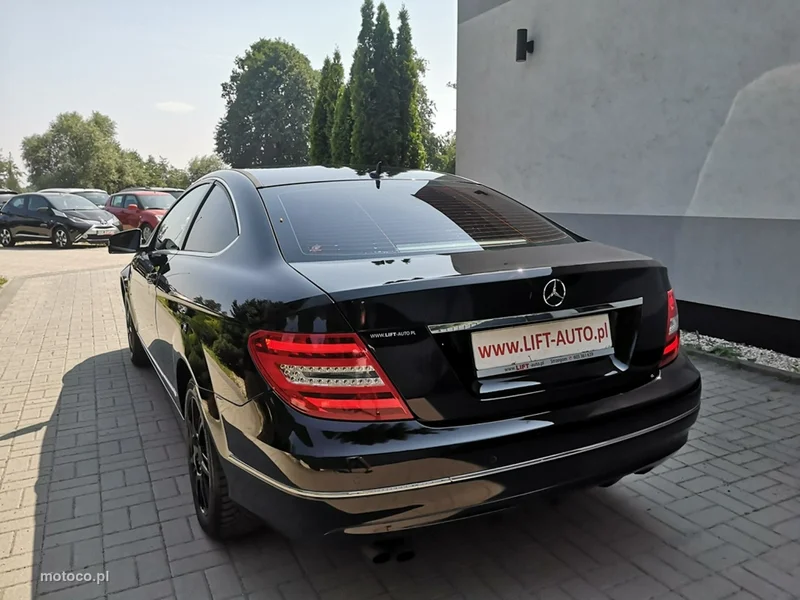 Mercedes-Benz Klasa C W204 C 180 8
