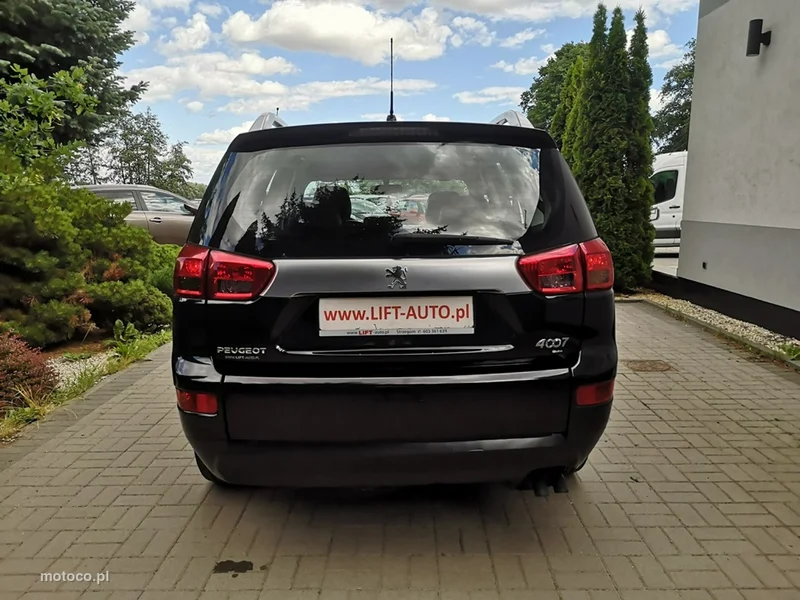 Peugeot 4007 7