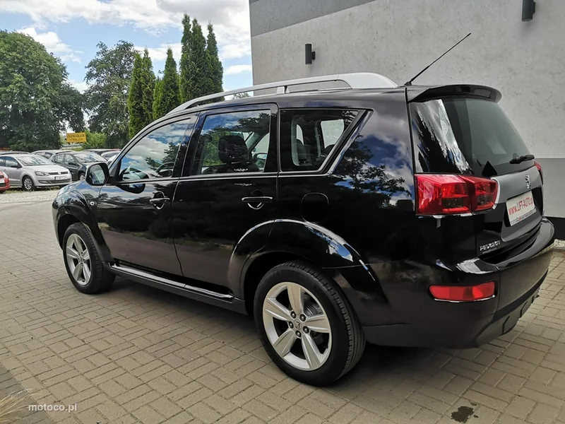 Peugeot 4007 9
