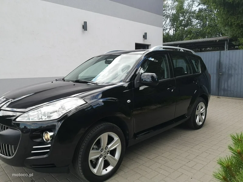Peugeot 4007 10