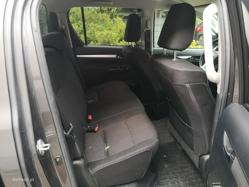 Toyota Hilux AN120 18