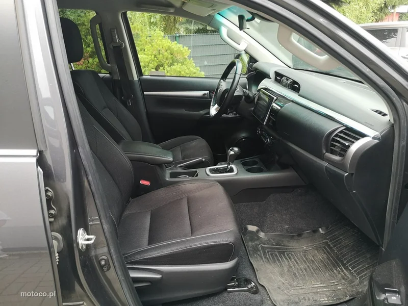 Toyota Hilux AN120 19