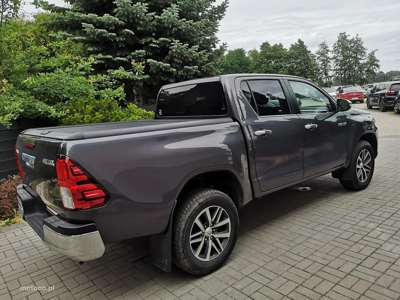Toyota Hilux AN120 4