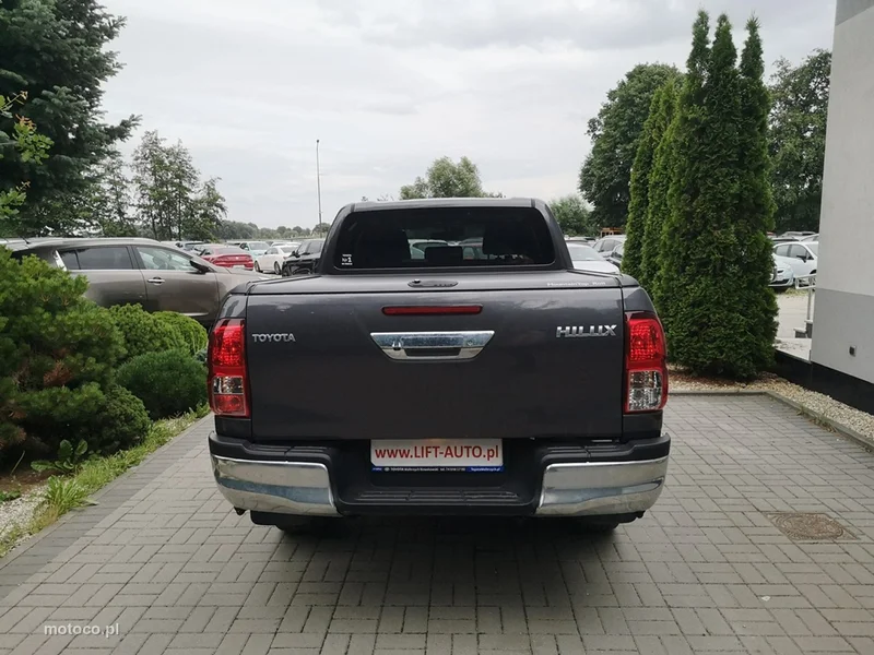 Toyota Hilux AN120 5