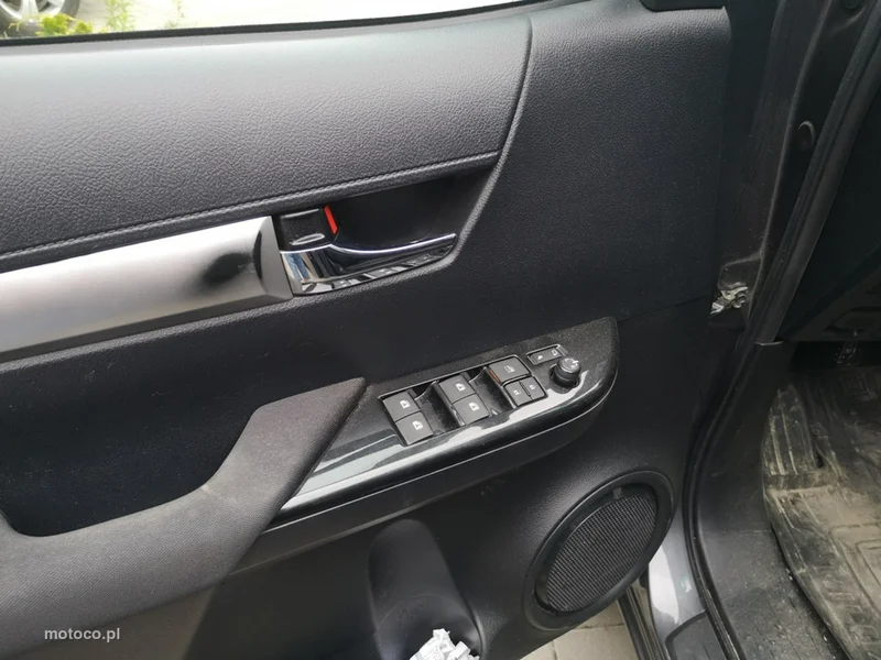 Toyota Hilux AN120 8