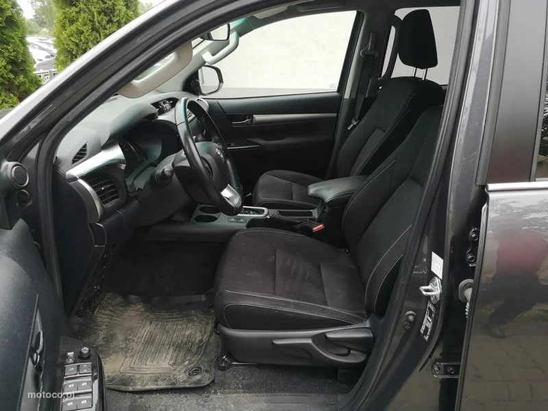 Toyota Hilux AN120 10
