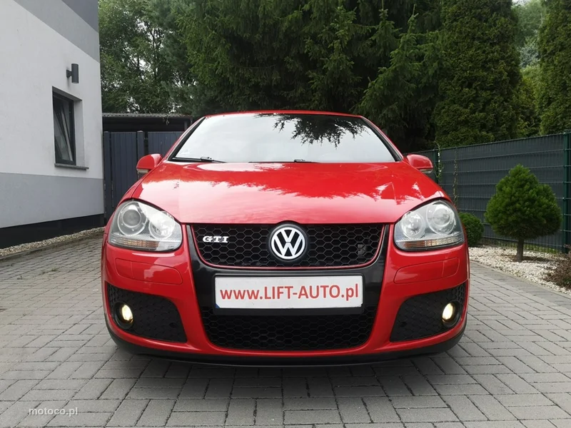Volkswagen Golf V 2