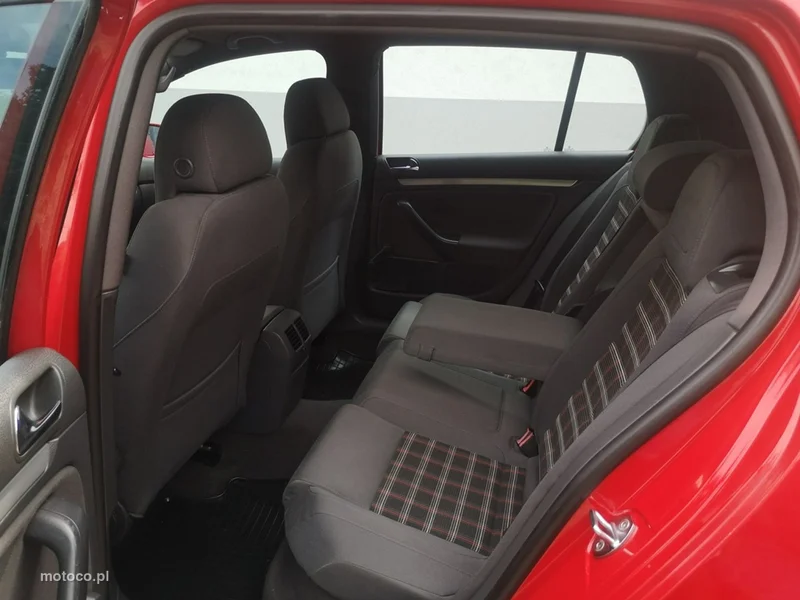 Volkswagen Golf V 17