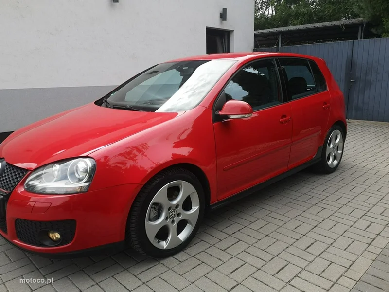 Volkswagen Golf V 10