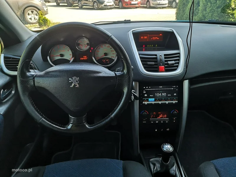Peugeot 207 15