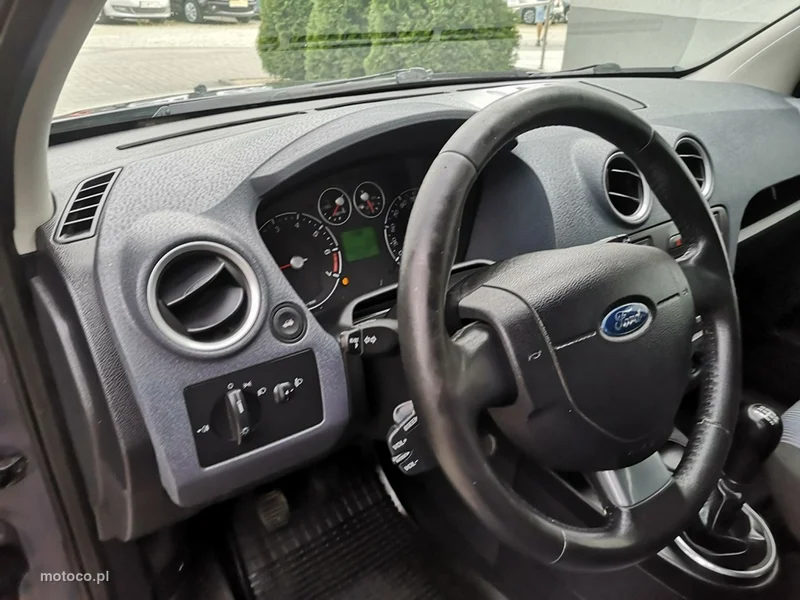 Ford Fusion 12