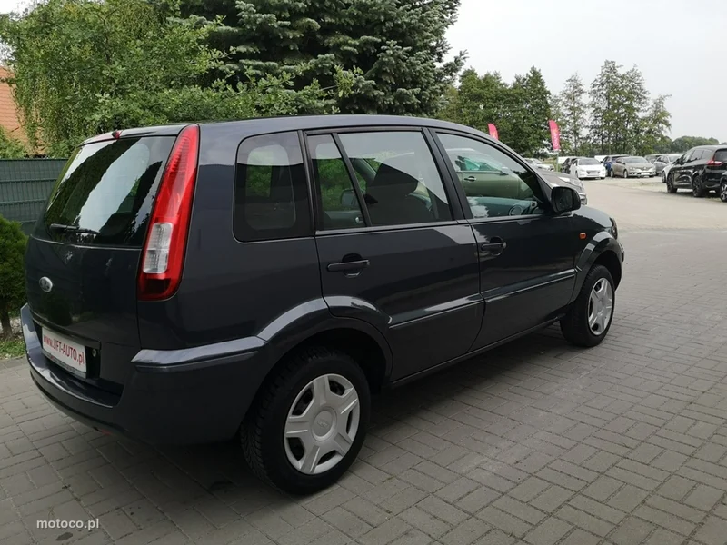 Ford Fusion 5