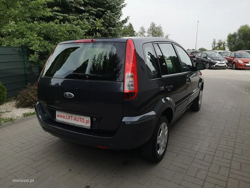 Ford Fusion 6