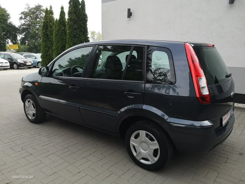 Ford Fusion 9