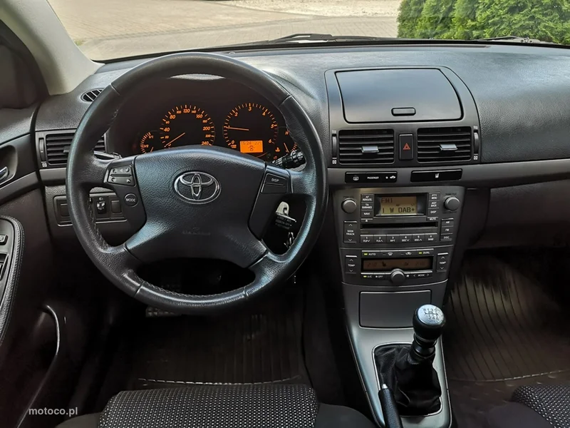 Toyota Avensis T25 15