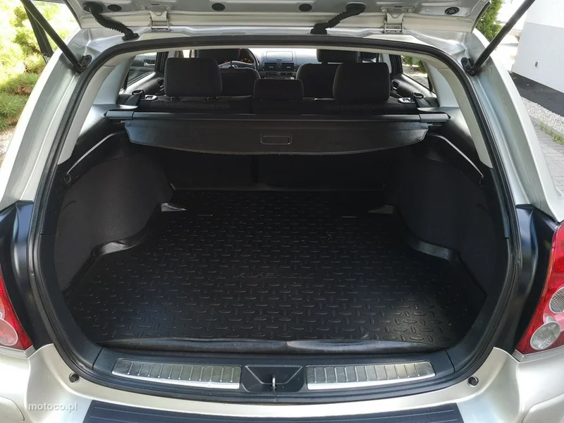 Toyota Avensis T25 21