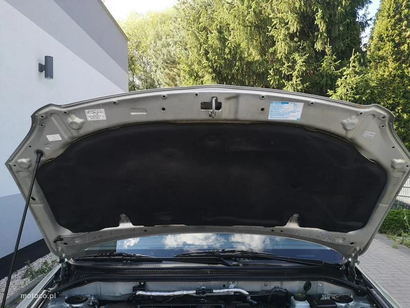Toyota Avensis T25 23