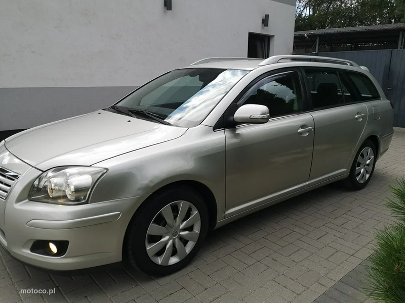 Toyota Avensis T25 10