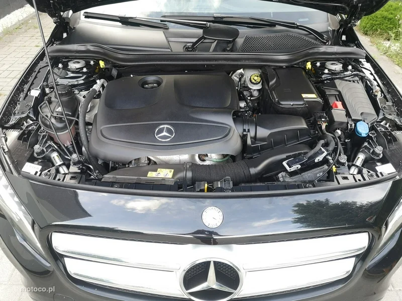 Mercedes-Benz GLA X156 GLA 180 24
