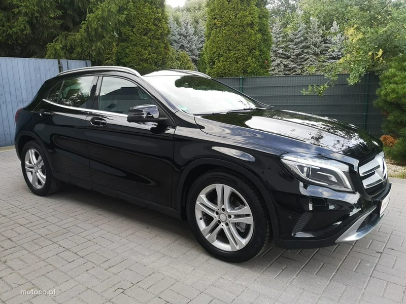 Mercedes-Benz GLA X156 GLA 180 4