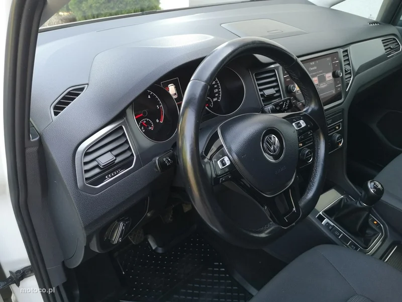 Volkswagen Golf Sportsvan VII 12