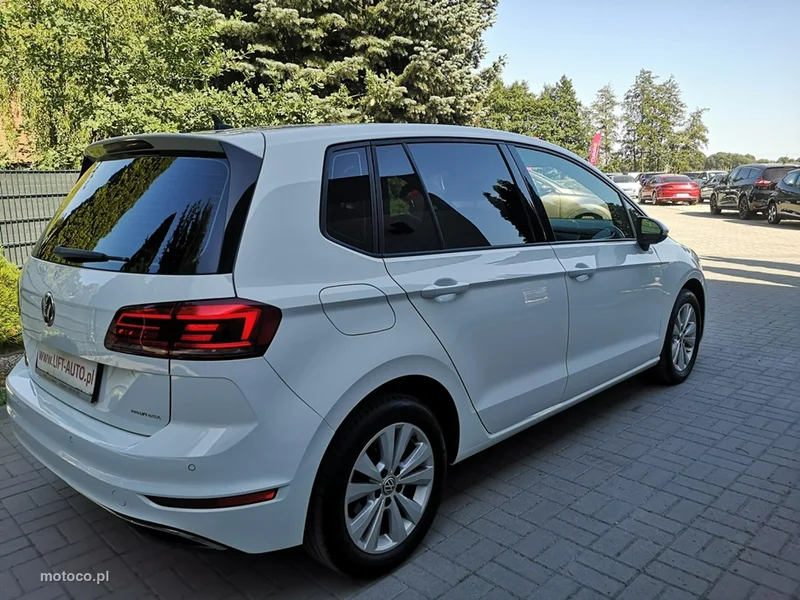 Volkswagen Golf Sportsvan VII 5